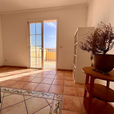 Integral 5 Coliving Acomodação com café da manhã El Médano Exterior foto