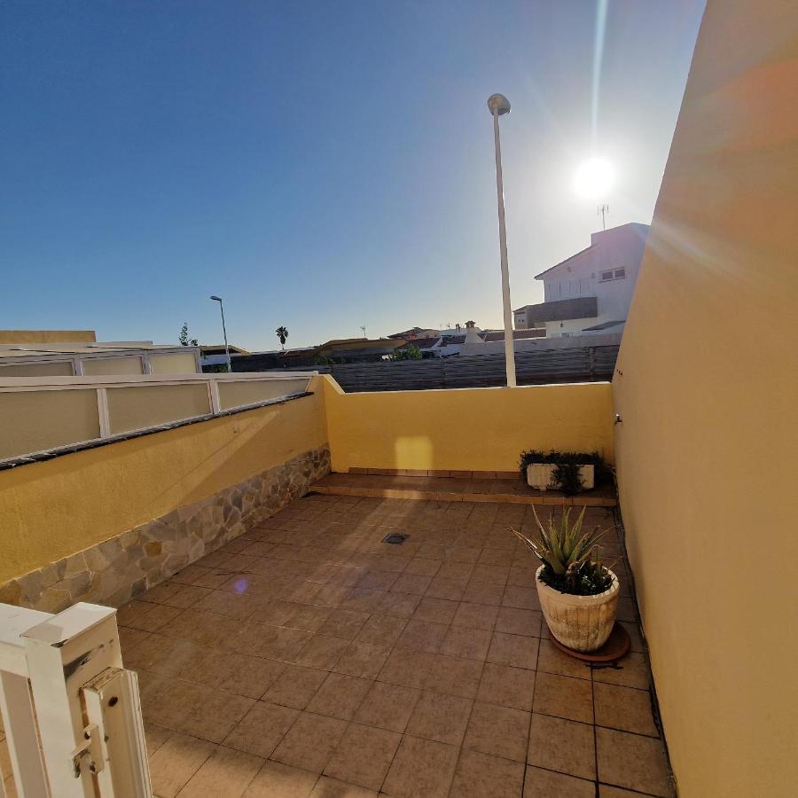 Integral 5 Coliving Acomodação com café da manhã El Médano Exterior foto