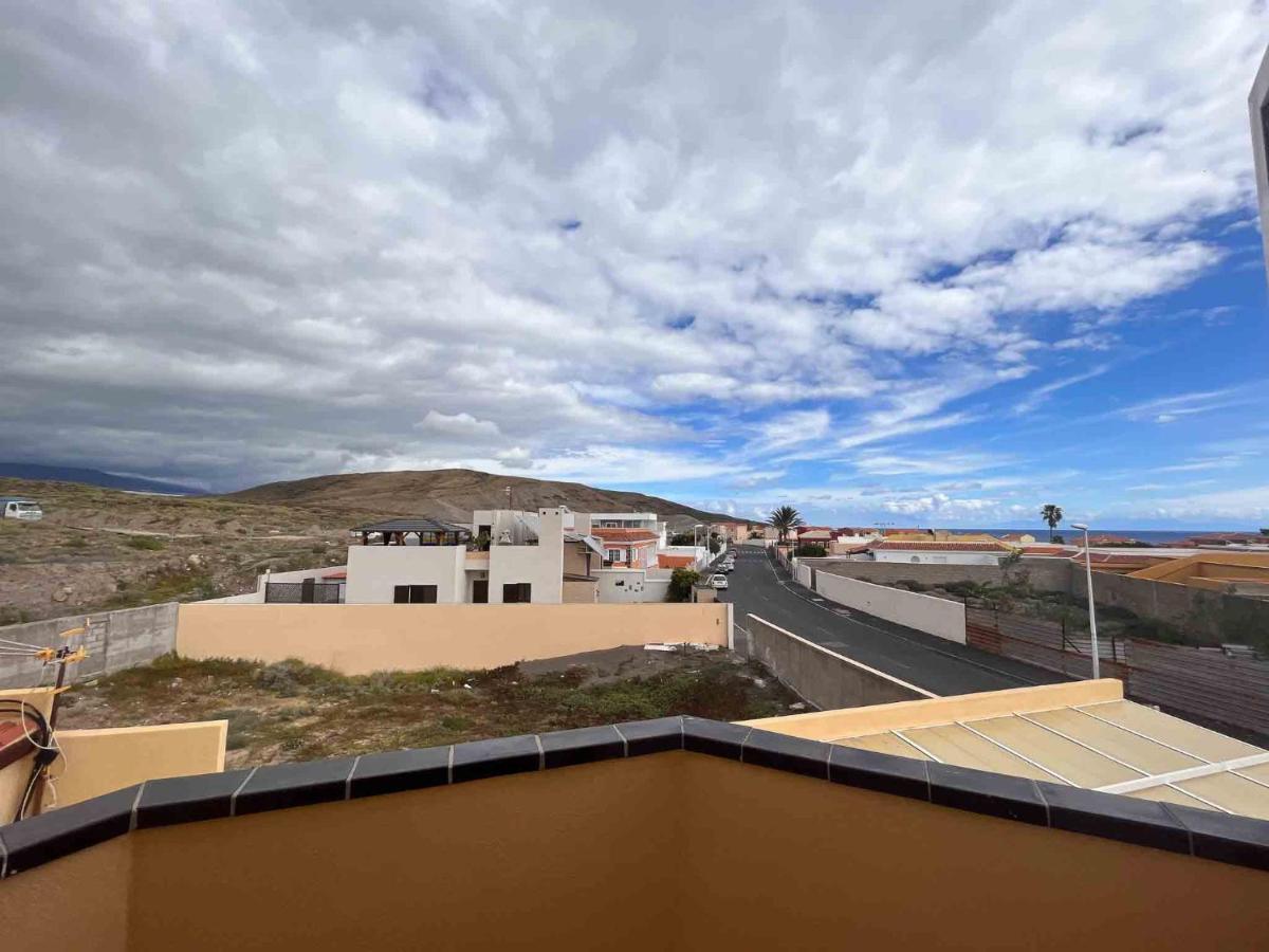 Integral 5 Coliving Acomodação com café da manhã El Médano Exterior foto