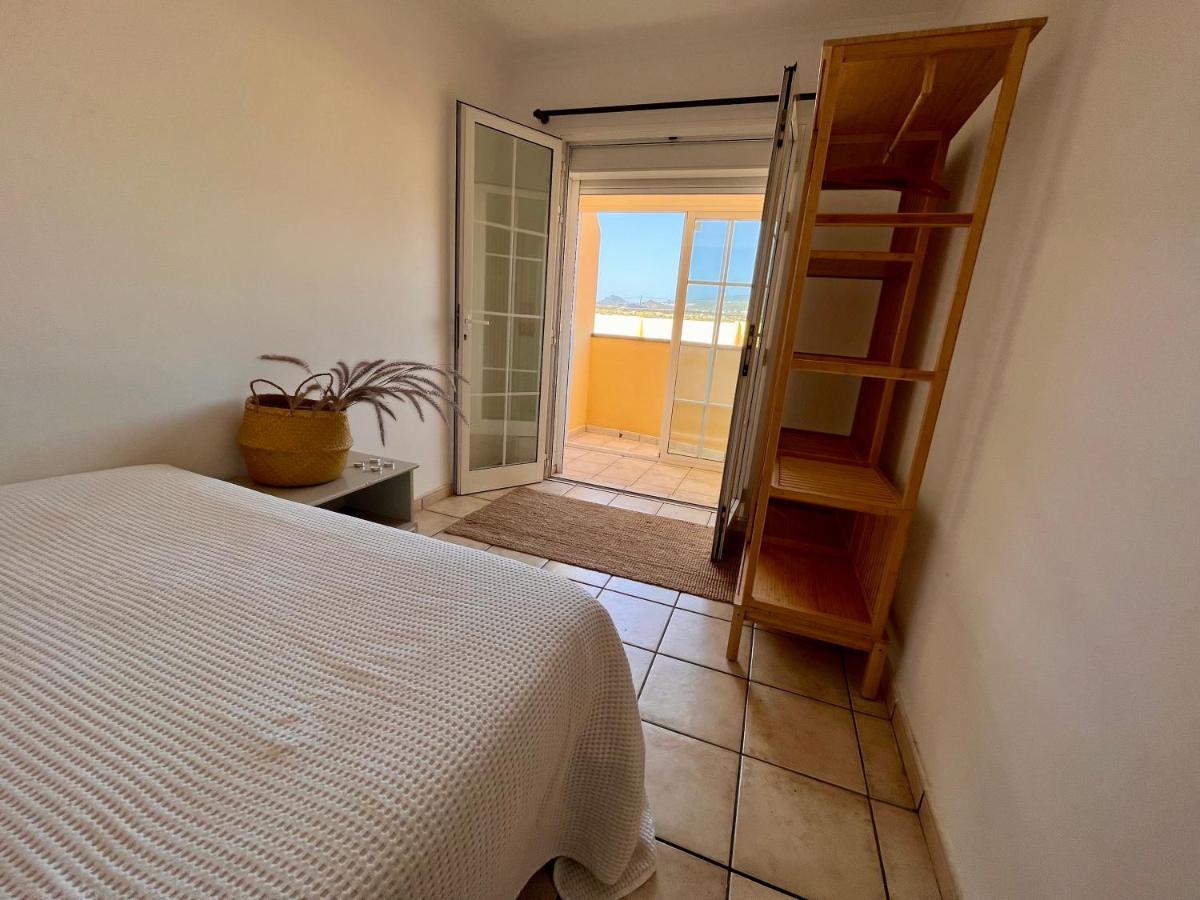 Integral 5 Coliving Acomodação com café da manhã El Médano Exterior foto