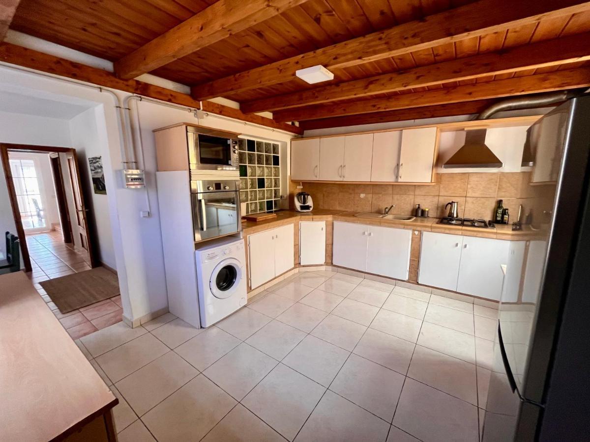 Integral 5 Coliving Acomodação com café da manhã El Médano Exterior foto